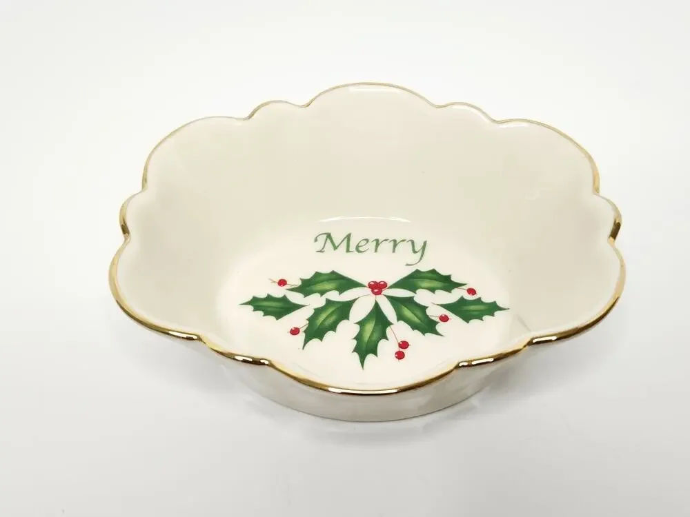Lenox Holiday Merry Bowl Oval Fluted Dish Holly Christmas Candy Nut Dish